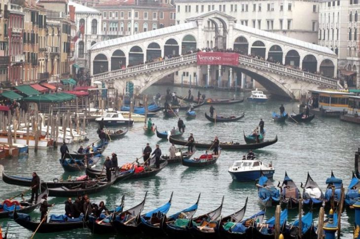 Trafikk i Venezia
