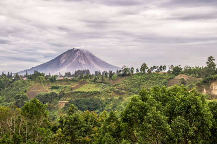 Ηφαίστειο Σιναμπούνγκ, Ινδονησία