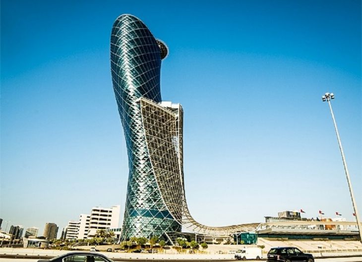 Capital Gate din Abu Dhabi, EAU