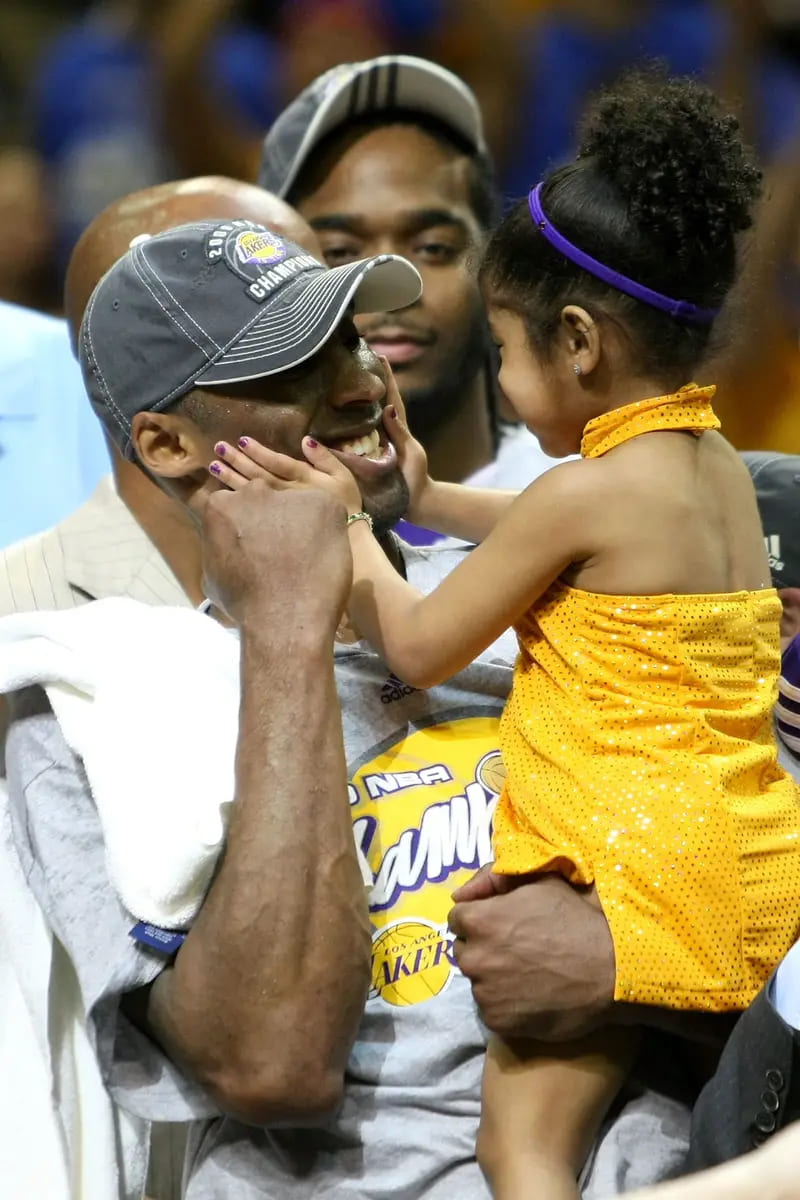 Fericită Kobe Bryant