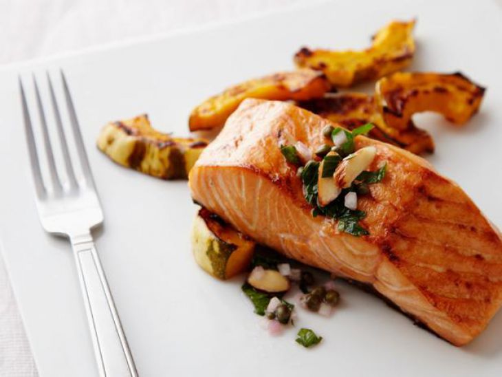 Food to eat for living more - salmon
