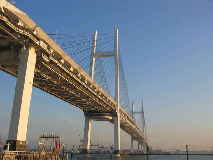 Puente de la Bahía de Yokohama (Japón)