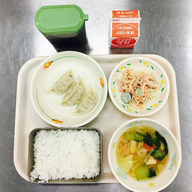 Szkolny lunch w Japonii