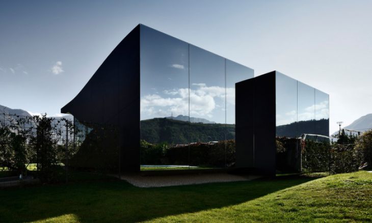 The Mirror House