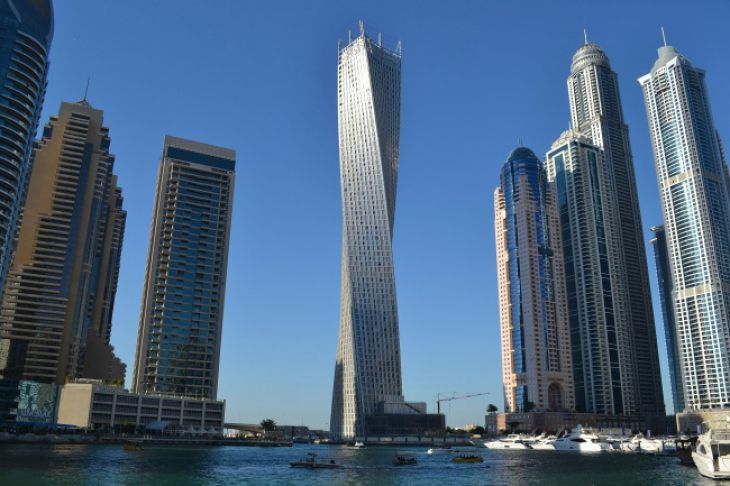 Arranha-céu em forma de DNA em Dubai