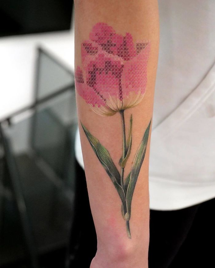Tatuaż - piękny kwiat