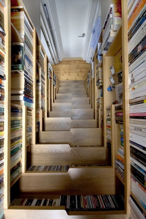 Biblioteca en las escaleras
