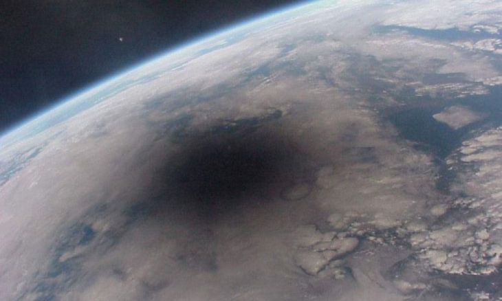 Aspecto de un eclipse solar desde el espacio