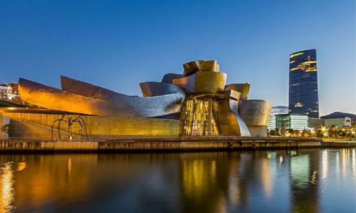 Museu Guggenheim em Bilbao, Espanha