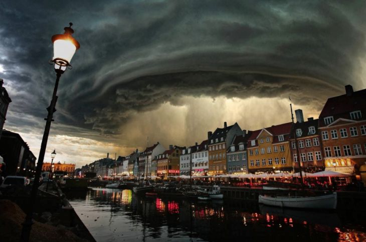 O céu está aberto. Copenhague, Dinamarca