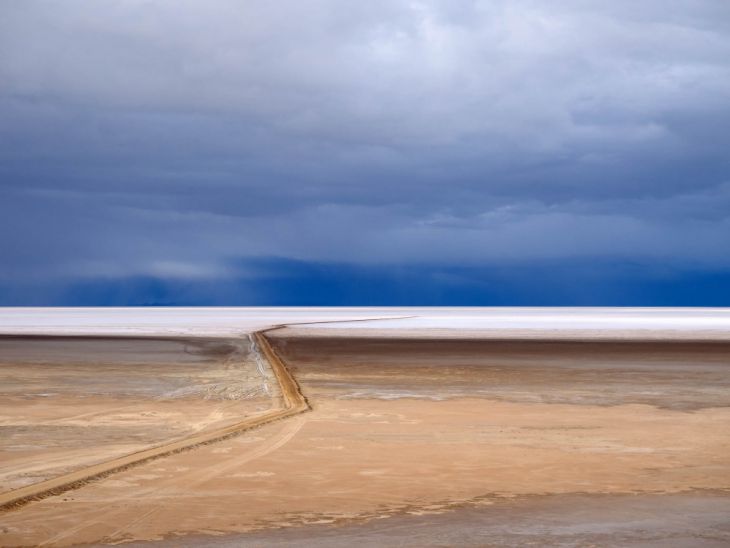 Salar de Uyunin läpi kulkeva tie, Bolivia