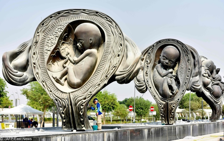 Esculturas de embriões em Doha
