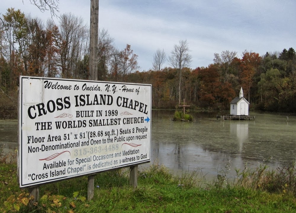 Cross Island Chapel, la iglesia más pequeña del mundo, en Oneida, Nueva York