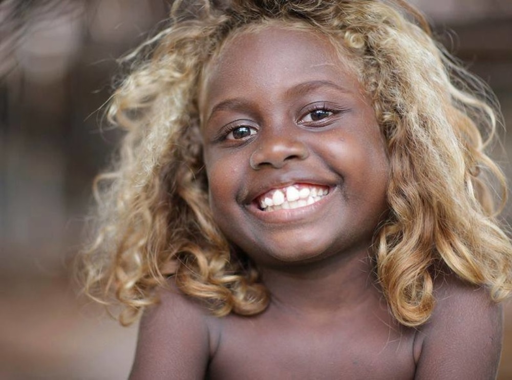 Un grupo nativo de personas llamadas Melanesios
