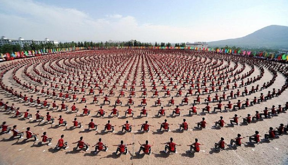 5000 uczniów szkoli się w jednej z chińskich szkół Kung Fu