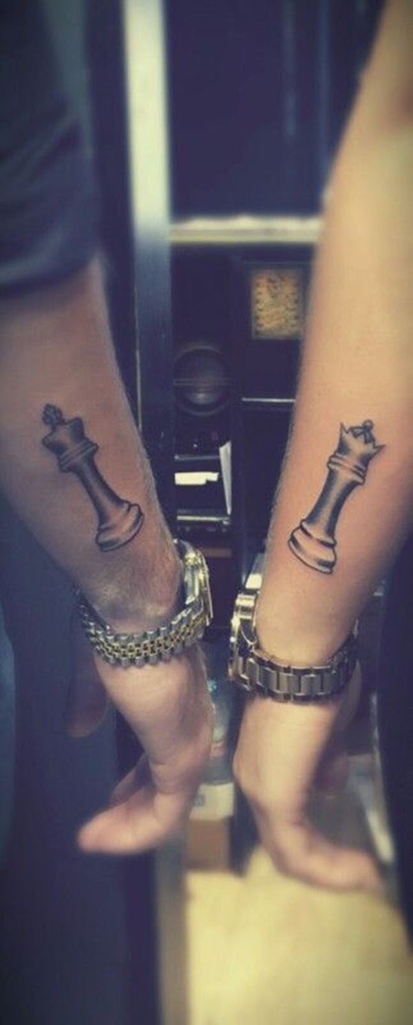 Tatuagem com Rei e Rainha de Xadrês