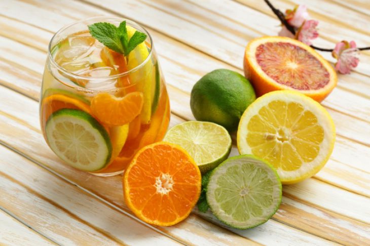 Appelsin, lime og sitron