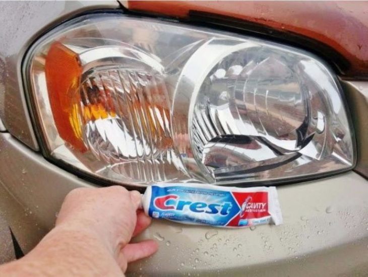 Polish the headlights of car