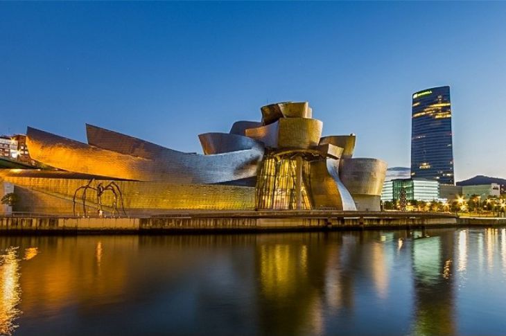 Museu Guggenheim em Bilbao, Espanha