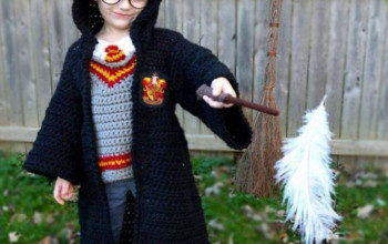 Mulher crocheta fantasias de Halloween completas para os filhos (11 fotos)