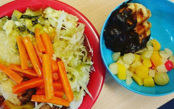 O que as crianças comem ao almoço na escola por todo o mundo 