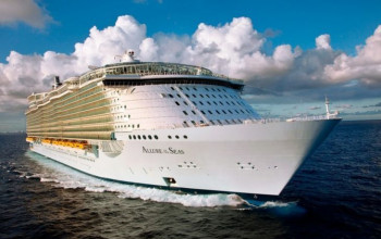 Let’s Have A Look At What Allure Of The Seas Cruise Ship Offers